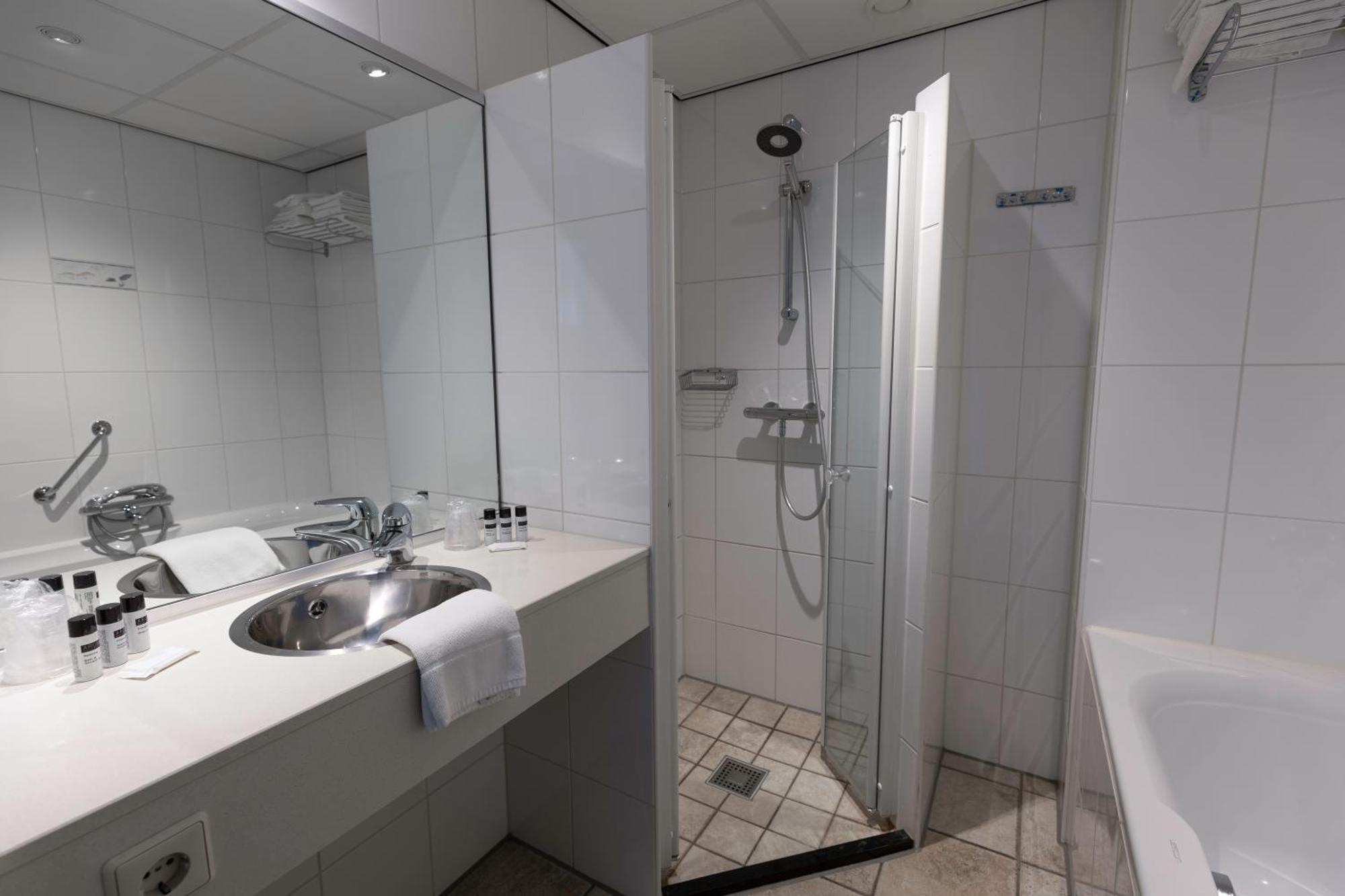 Hotel Tesselhof دي كوخ المظهر الخارجي الصورة