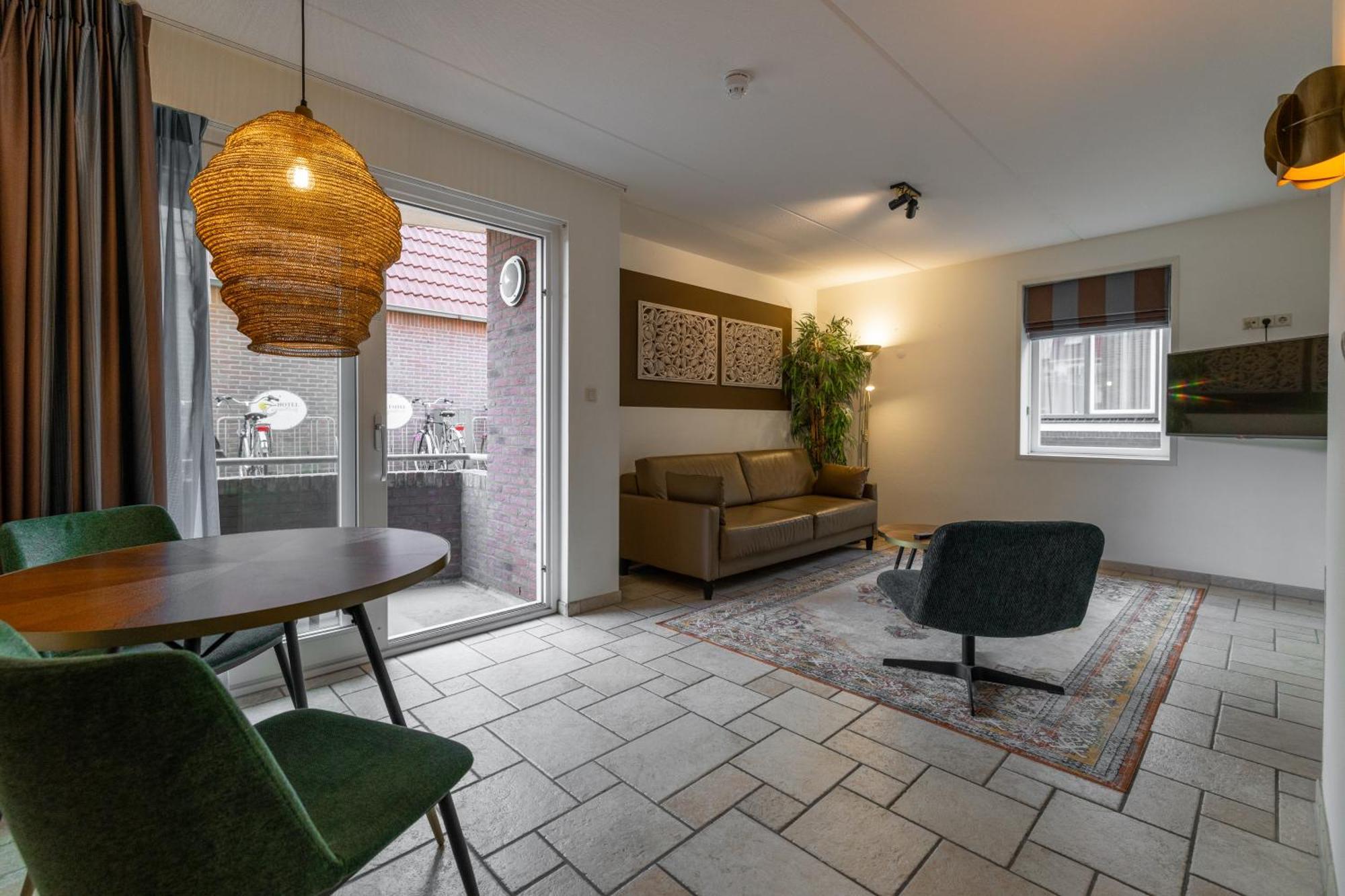 Hotel Tesselhof دي كوخ المظهر الخارجي الصورة
